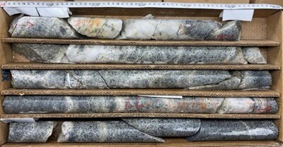 Figure 3. NM-35 - 123.0-125.5m – Normal light (CNW Group/Blue Moon Metals)